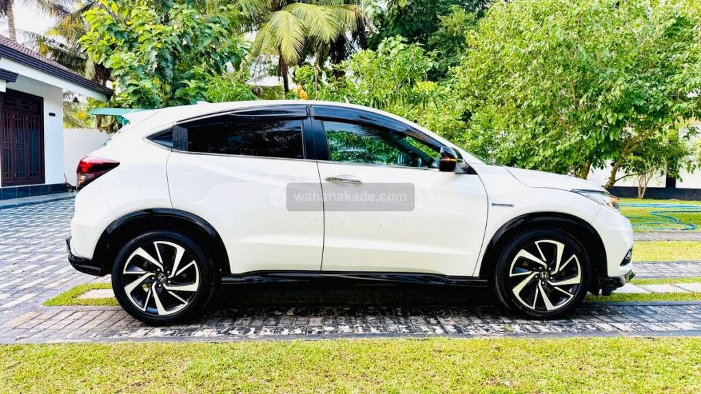 Honda Vezel RS 2016 SUV (Used) - Image 7