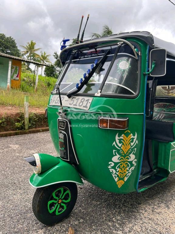 Bajaj RE 2018 Three Wheeler (Used) - Image 2