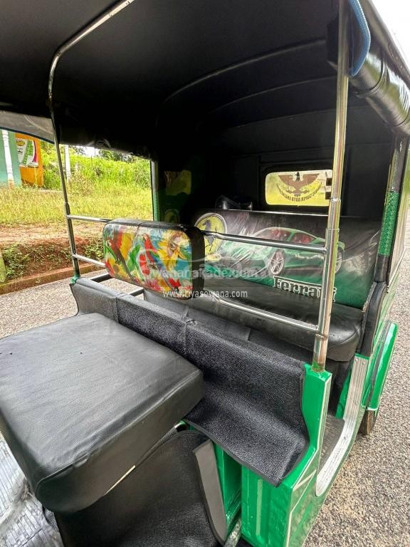 Bajaj RE 2018 Three Wheeler (Used) - Image 5