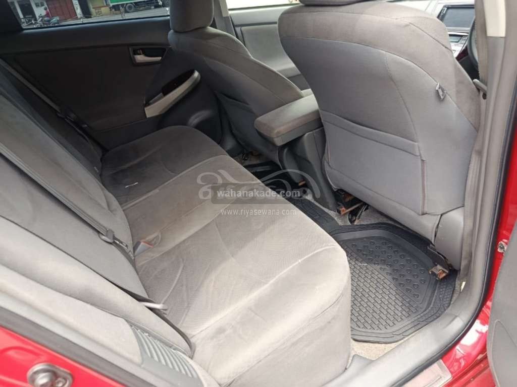 Toyota Prius 2012 Hatchback (Used) - Image 1