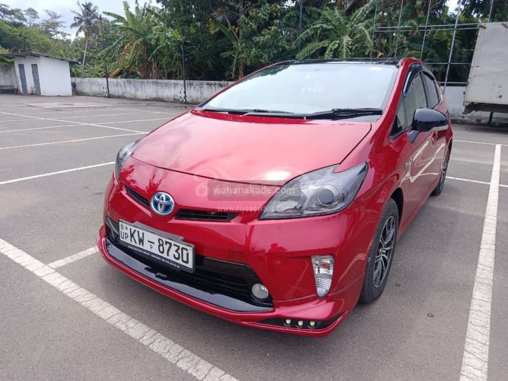Toyota Prius 2012 Hatchback (Used) - Image 3