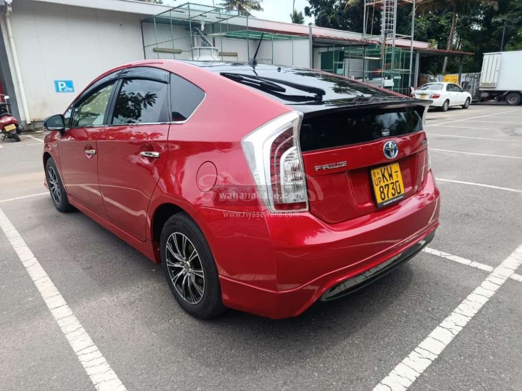 Toyota Prius 2012 Hatchback (Used) - Image 4