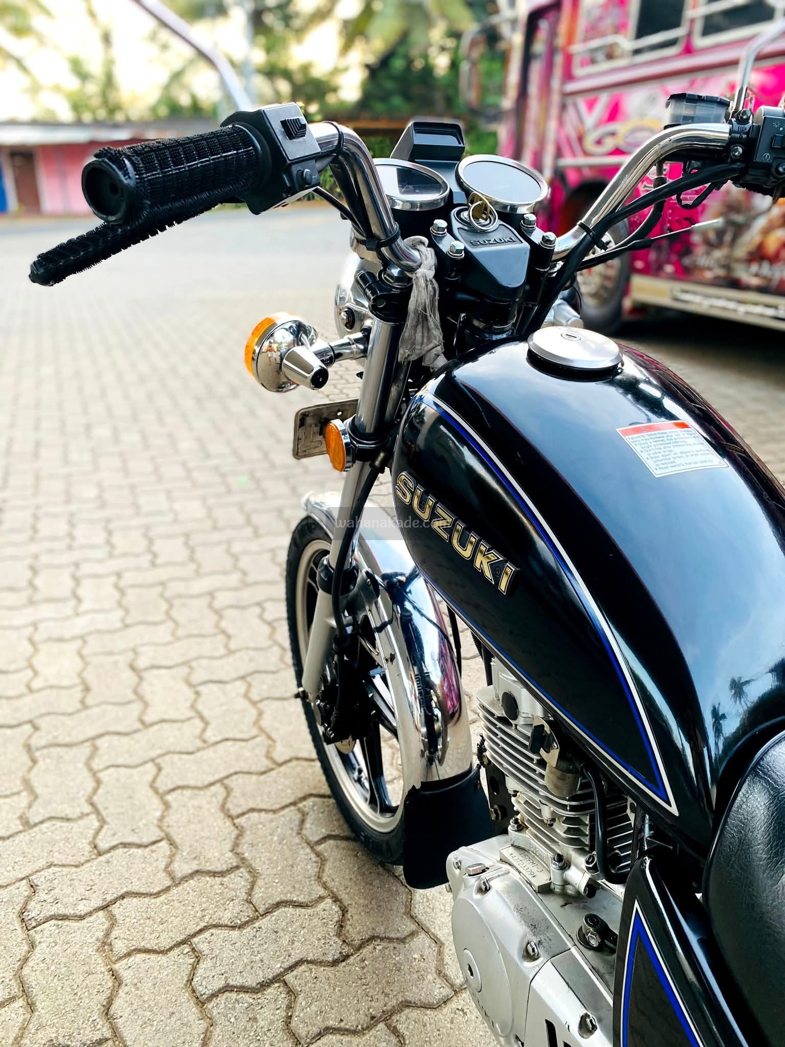Suzuki GN125 2000 Motorcycle (Used) - Image 7