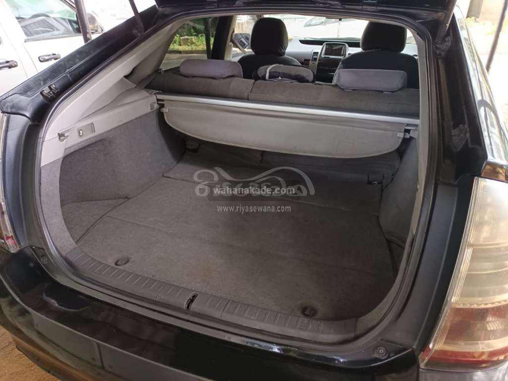 Toyota Prius (XW20, second generation) 2015 Hatchback (Used) - Image 4