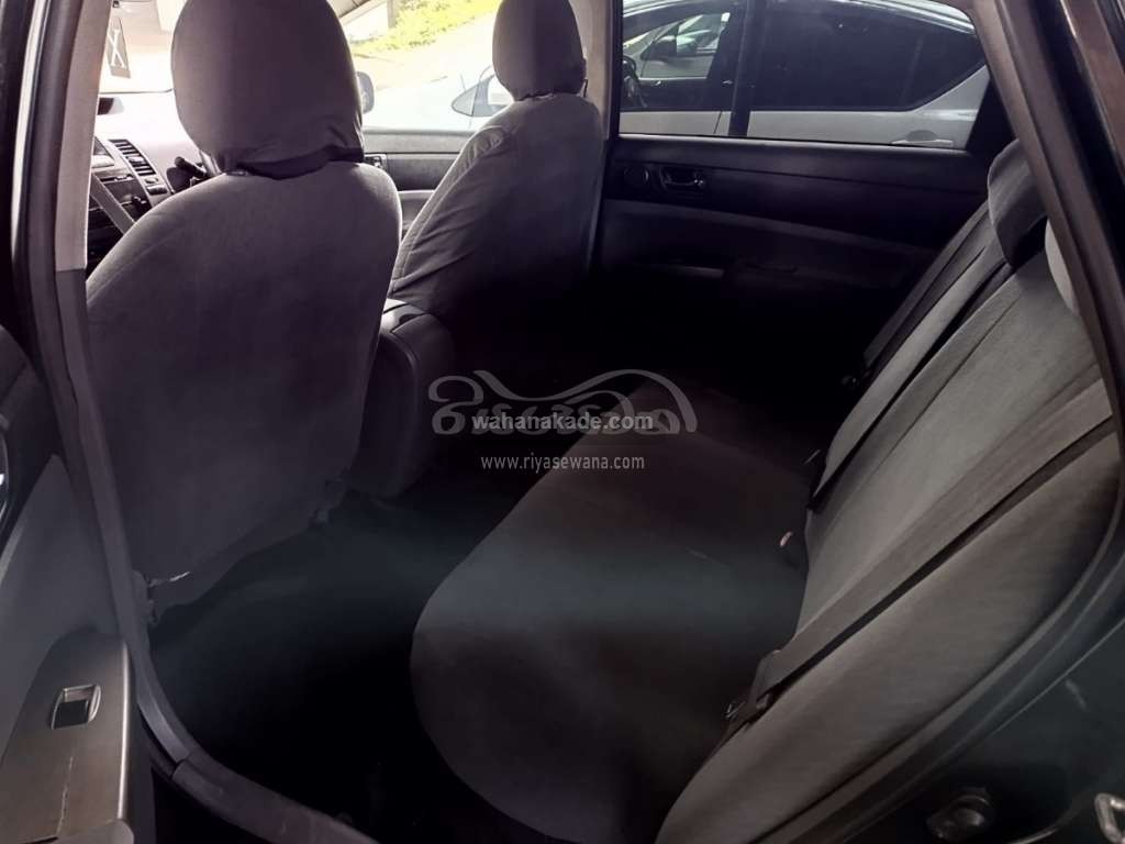 Toyota Prius (XW20, second generation) 2015 Hatchback (Used) - Image 7
